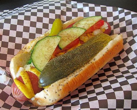 Are cucumbers in Chicago Hot Dog?