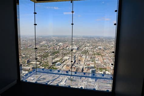 Can we go up in the Willis Tower?