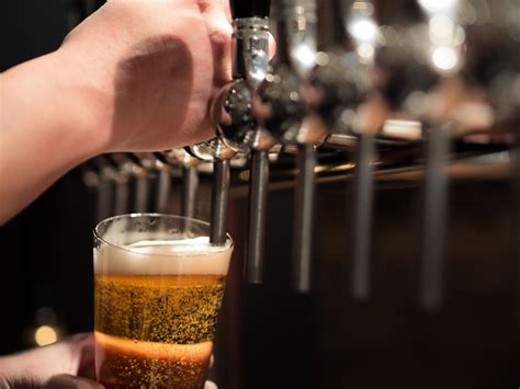 Can you drink beer on the street in Chicago?