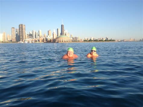 Can you swim in the Chicago lakefront?