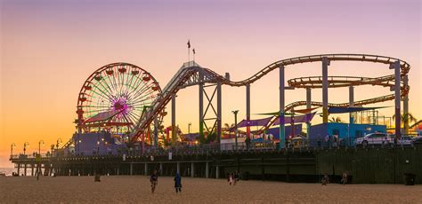 How do you park at Santa Monica Pier?