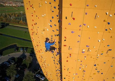 How Tall Is UTSA Rock Climbing?