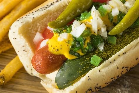 What does a Chicago-style hot dog never have on it?