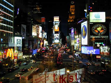 What is the busiest time of day in Times Square?
