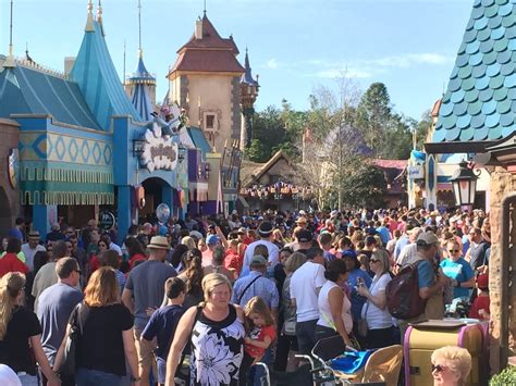 What Time Is Magic Kingdom Least Crowded?