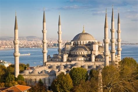 Where do the rich go in Istanbul?