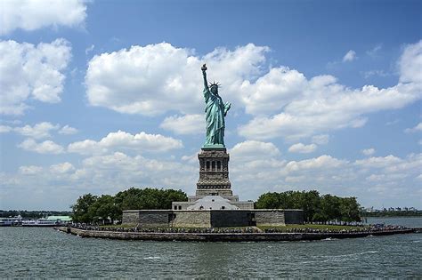 Where is the biggest Statue of Liberty in the world?