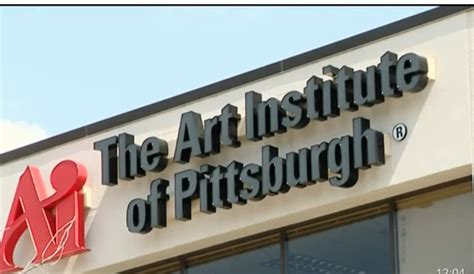 Why did the Art Institute close?