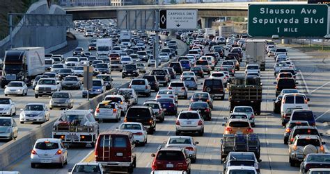 Why is there so much traffic in LA?