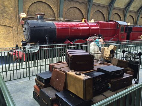 Can You Eat On The Hogwarts Express At Universal?