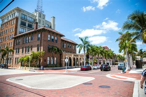 Is Fort Myers A Walkable City?