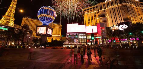 Is It Safe To Walk Down The Las Vegas Strip At Night?