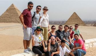 Can tourists wear shorts in Egypt?