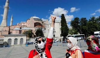 Can you wear shorts in Hagia Sophia?