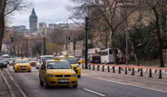 Do taxis in Istanbul take credit cards?