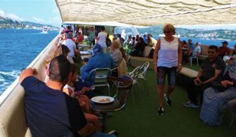 How much is lunch on Bosphorus cruise?