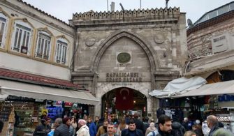 How much money do I need to spend a week in Istanbul?