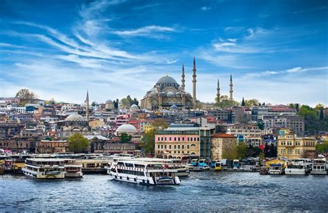 How much money is needed for a week in Istanbul?