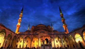 Is Blue Mosque free to enter?