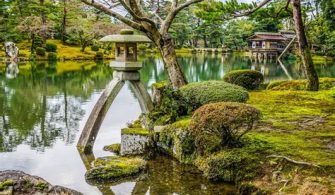 Kanazawa: Unveiling Crafts, Gardens, and Historic Districts