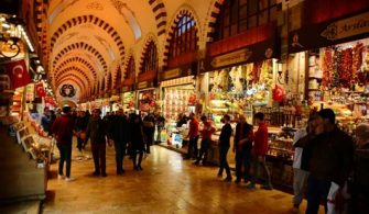 What is the most famous shopping street in Istanbul?