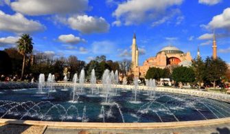 What is the rainiest month in Istanbul?