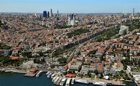 What is the richest neighborhood in Istanbul?