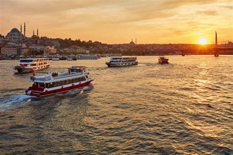 What sea is Bosphorus cruise on?