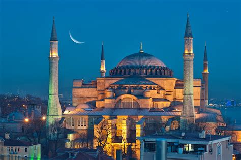 Why Hagia Sophia changed to mosque?