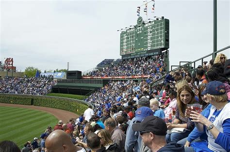 Are bleacher seats at Wrigley Field assigned?