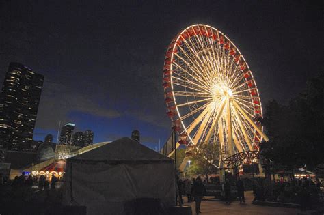 Are dogs allowed on the Ferris wheel in Chicago?