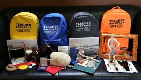 Can you bring backpack to Field museum?