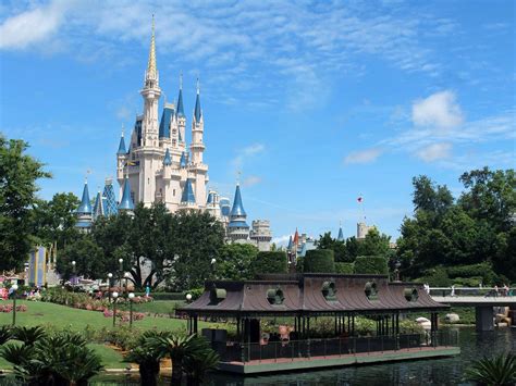 Can you get married in Cinderella's Castle?