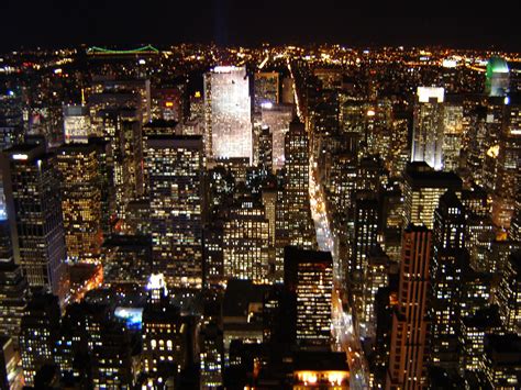 Can you go to the top of the Empire State Building at night?