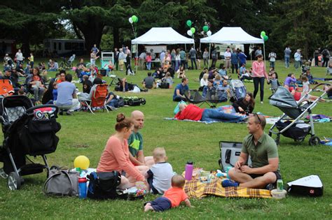 Can You Have Picnics At Grant Park?