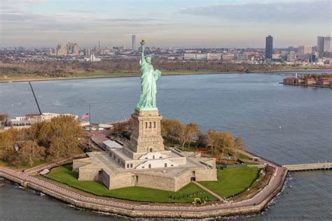 Can you land on Liberty Island?