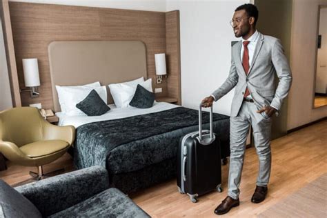 Can you live in a hotel and pay monthly?