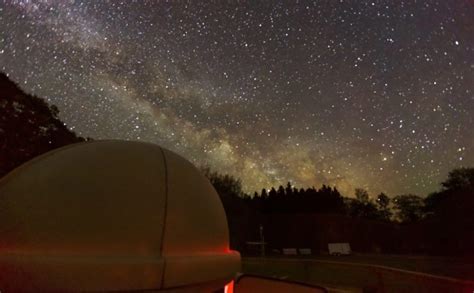 Can you look at stars in an observatory?