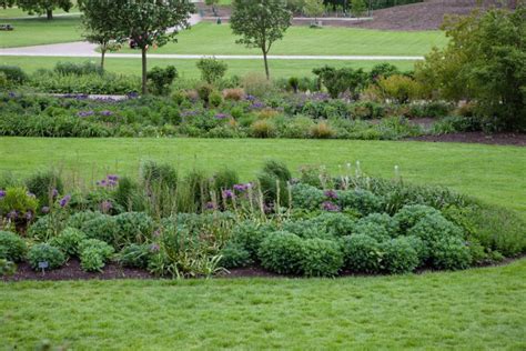 Can you take a picnic to Hyde Hall?