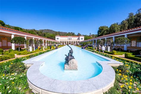 Can you take pictures in the Getty Villa?
