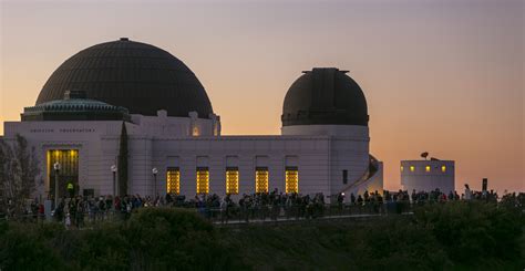 Can you walk around Griffith Observatory when it’s closed?