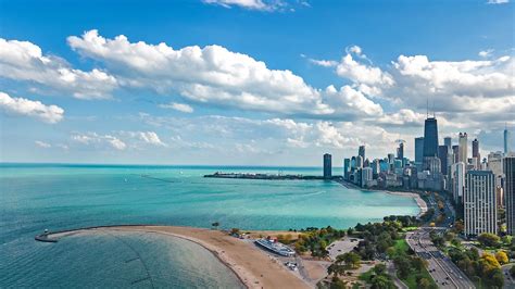 Did anyone famous live in Lake Michigan?