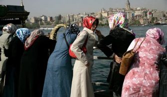 Do I have to wear a headscarf in Istanbul?