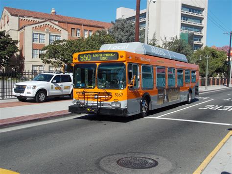 Do LA Metro buses run 24 hours?