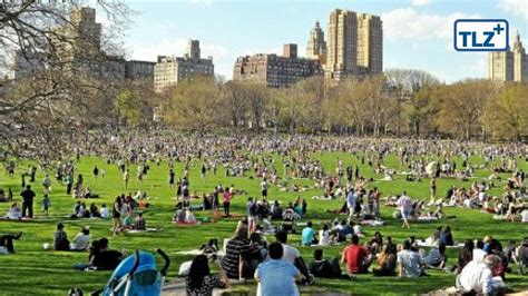 Do people lay out in Central Park?