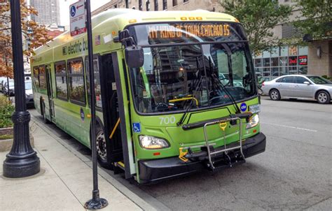 Does Chicago have electric buses?