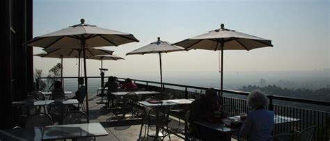Does Griffith Observatory have restaurants?