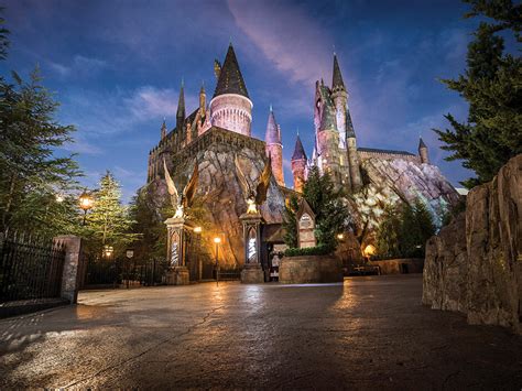 Does Universal have a Harry Potter resort?