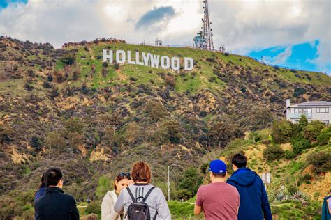 How do you walk up to the Hollywood Sign?