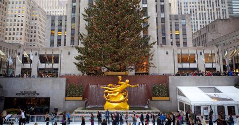 How far apart are Rockefeller Center and Times Square?